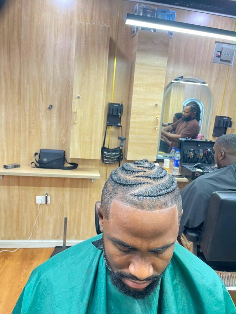 DanielB4C β Barber